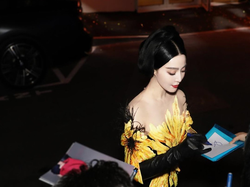 Mỹ nhân họ Phạm vắng mặt trên thảm đỏ Cannes ngày thứ 2. Ảnh: FBNV