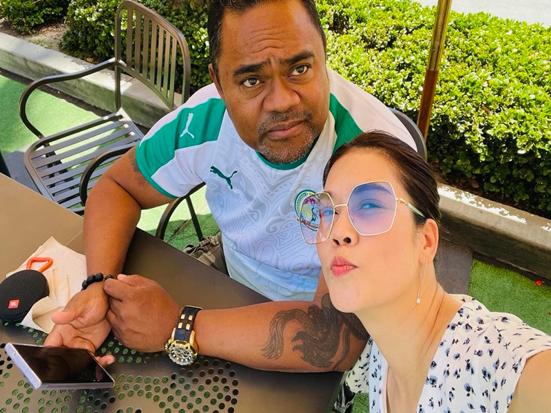 Khi Thu Phương về Việt Nam ca hát, Dũng Taylor một tay chăm sóc con chung, con riêng.