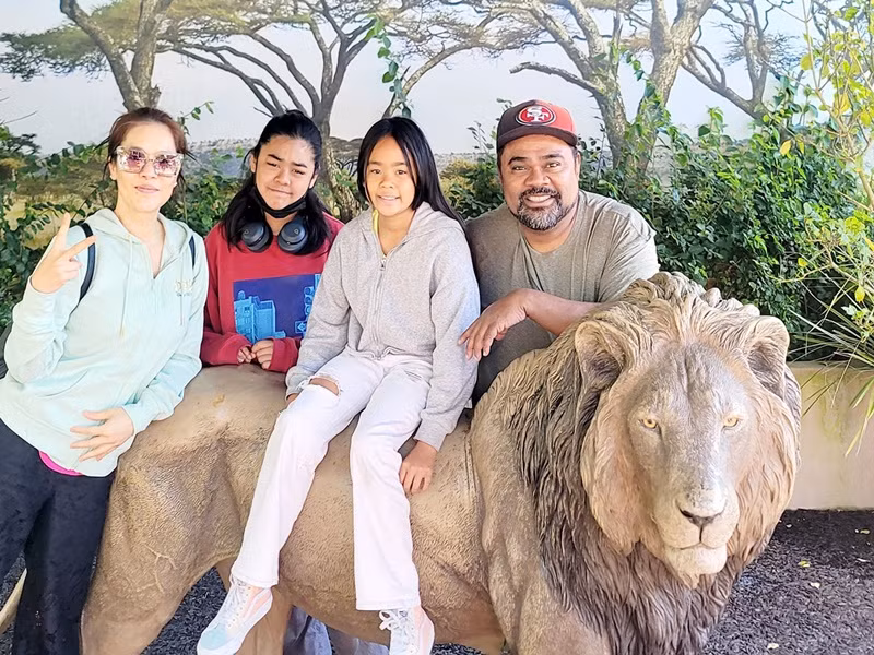 Thu Phương từng chia sẻ trên Tổ quốc, rất khó để giải thích cho các con hiểu, những chuyến đi, sự xa vắng của cô là vì cô không có lựa chọn khác. Nữ ca sĩ đành bù đắp cho các con sau khi công việc kết thúc.