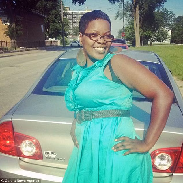 Cô Quanna Brown, 34 tuổi, quyết định phẫu thuật cắt mỡ bụng vì bị chê là xấu và béo sau khi sinh con. Tuy nhiên, quá trình biến đổi từ xấu thành đẹp của bà mẹ 2 con này không được như ý muốn khi vết mổ không lành và nhiễm trùng. 