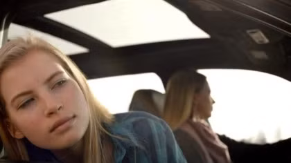 Lúc đầu Peyton được xác định chỉ là u buồng trứng nhưng khi gần ngất xỉu trong lúc đang tắm cô gái này được đưa trở lại bệnh viện tái khám. Đúng vào ngày sinh nhật lần thứ 16, Peyton được xác định là ung thư buồng trứng giai đoạn 4. Các tế bào ung thư đã di căn đến phổi.