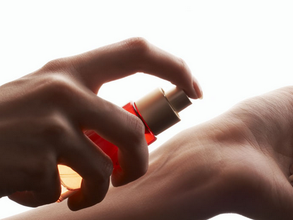 Hiện 1 chai Fortacin dùng được 20 lần có giá bán gần 3 triệu đồng và cũng khá dễ mua. Giáo sư Wyllie tin rằng sau Viagra thì Fortacin thực sự là một cuộc cách mạng lớn.