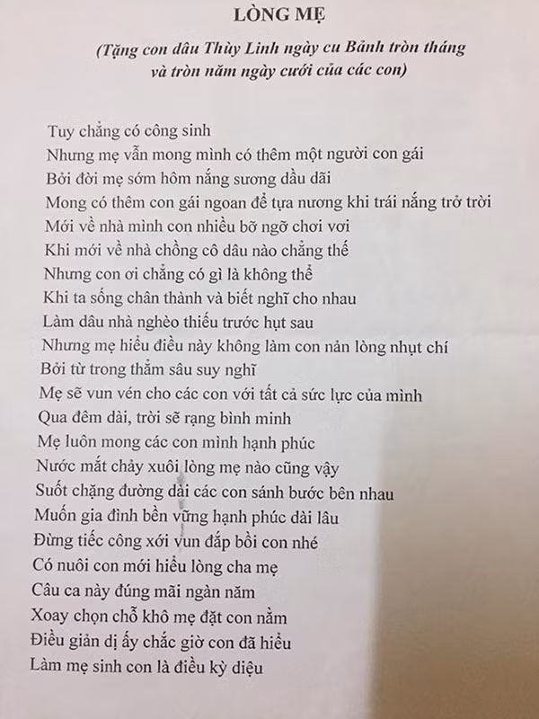 Bài thơ đầy cảm động mà mẹ chồng Thùy Linh làm tặng cô nhân tròn một năm ngày cưới. (Ảnh: tiin) 