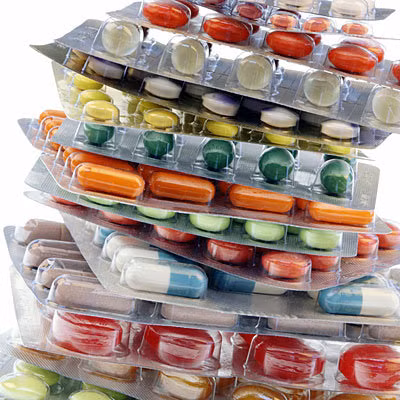 Không uống thuốc hoặc bỏ không uống thuốc: Thuốc sẽ có tác dụng phụ nên nhiều người sẽ quên hoặc cố tình quên uống thuốc, nhất là khi đã khỏe lại. Nhưng huyết áp cao được coi là kẻ giết người thầm lặng nên cảm thấy khỏe không có nghĩa là không cần uống thuốc.