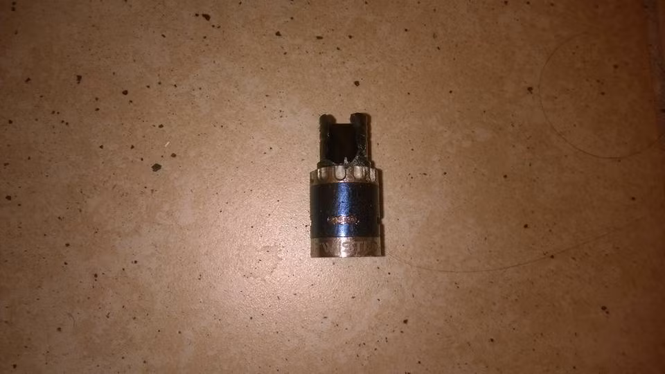 Từ khi đăng lên Facebook, câu chuyện bỏng vì thuốc lá điện tử của Andrew đã được hơn 330.000 người chia sẻ. 