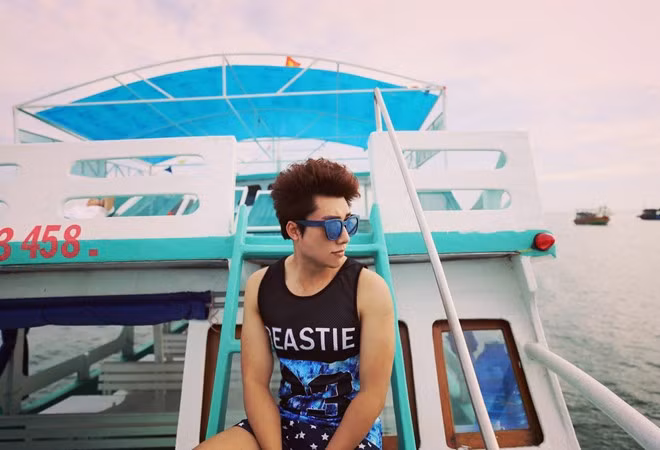 Đặc biệt, Tonio rất thích đi du lịch. Chàng bác sĩ Hà thành chăm chỉ đi bơi, tập gym và yoga để giữ gìn sức khỏe sau hàng ngày làm việc căng thẳng tại bệnh viện. 