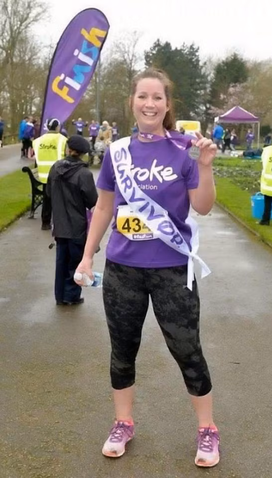 Các nhà khoa học vẫn đang tìm ra mối liên hệ giữa thuốc tránh thai và bệnh ung thư vú sau khi có vài nghiên cứu cho thấy thuốc tránh thai làm tăng nhẹ nguy cơ ung thư vú. Tuy nhiên, 10 năm sau khi ngừng dùng thuốc tránh thai thì nguy cơ này trở lại bình thường. 