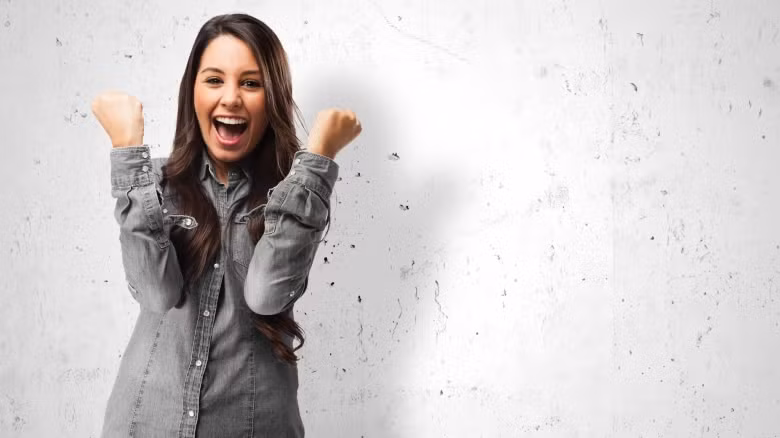 Tương tự như thái độ lạc quan, hạnh phúc ảnh hưởng rất lớn đến cả sức khỏe và cả chức năng của bộ não. Những người sống hạnh phúc sống lâu hơn rất nhiều. 