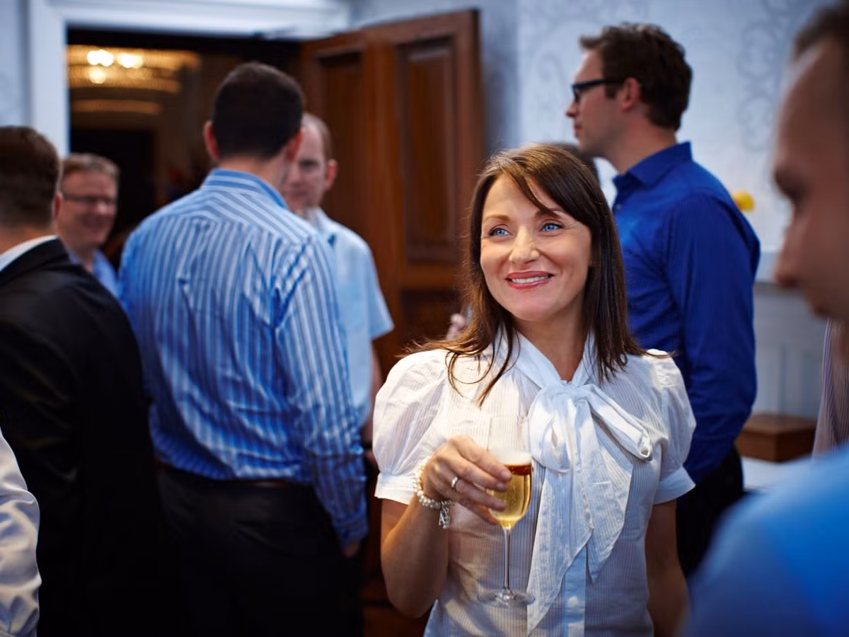 Luôn có thời gian dự phòng: Những người đúng giờ thường hay đến sớm hoặc đến đúng giờ. Đó là vì họ đã tự cho mình một khoảng thời gian dự phòng để đề phòng mọi sự trì hoãn. 