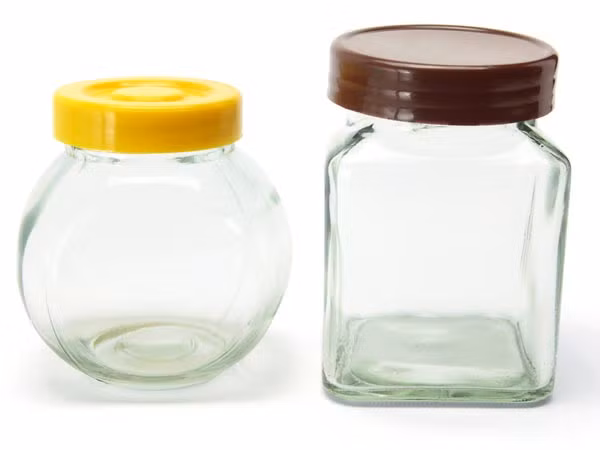 Sau đó cho vào lọ thủy tinh.