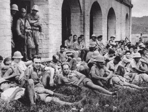 Thế nhưng phải đến đầu thangs/1945, quân Nhật mới chính thức thay Pháp kiểm soát hoàn toàn Đông Dương thông qua tối hậu thư và đảo chính quân sự vào ngày 9/3/1945. Nguồn ảnh: Warhistory.