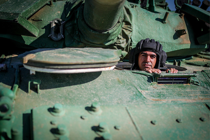 Thành viên của đội Iran tại Tank Biathlon 2018 tham gia ngày thi đấu thứ tư. Nguồn ảnh: TASS.