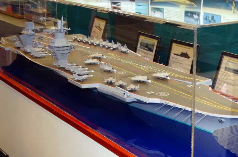 Trung tâm Khoa học Krylov đã từng tham gia nghiên cứu nhiều dự án về trang bị hỗ trợ sự sống của phi công dành cho các phi công hải quân của nước ngoài và cũng đã được Hải quân Nga mời tham gia chương trình phát triển tàu sân bay đời mới này. Nguồn ảnh: Waranimation.