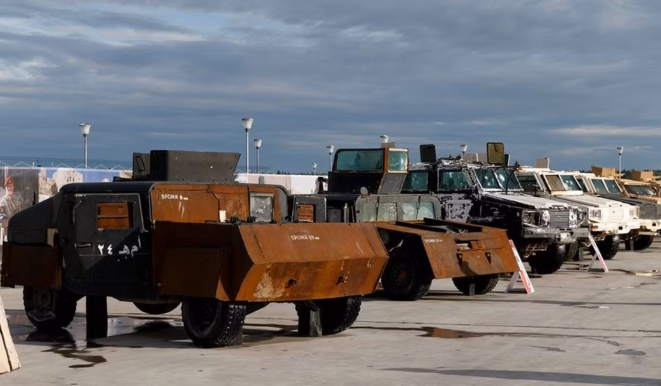 Thậm chí có cả các thiết bị hạng nặng - tất cả đều được Quân đội Nga mang về từ chiến trường Syria sau 3 năm tham chiến tại "chảo lửa" Trung Đông này. Nguồn ảnh: Almasdar.