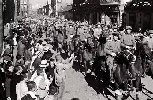 Trong tháng 8/1945, Đạo quân Quan đông đã đối đầu một thời gian ngắn với Hồng quân Liên Xô ở khu vực Mãn Châu Lý. Tuy nhiên, sự tan rã và thất bại của đạo quân này là điều tất yếu vì những đơn vị mạnh nhất của Liên Xô sau khi đánh gục được Phát xít Đức hiện đã có mặt ở châu Á. Nguồn ảnh: Baidu.