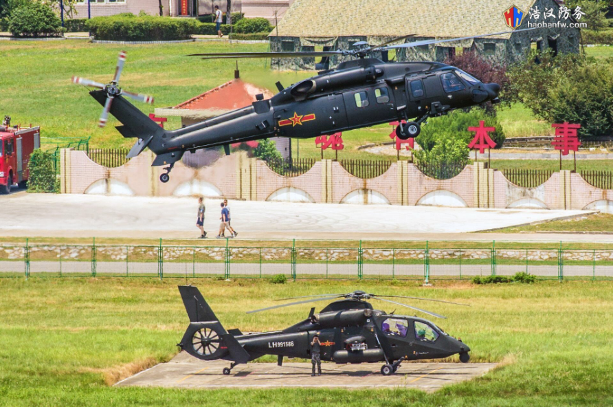 Về cơ bản, Z-20 Harbin là loại trực thăng được Trung Quốc nhái hoàn toàn từ chiếc trực thăng Black Hawk của Mỹ. Báo chí nước ngoài thậm chí còn mỉa mai gọi Z-20 Harbin của Trung Quốc là "Copyhawk" - Con Ó nhái. Nguồn ảnh: Weibo.