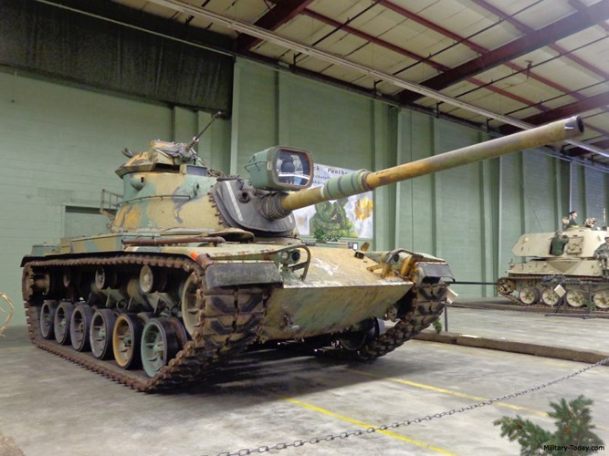 Tương tự như M48 nhưng M60 là kết quả của một loạt cải tiến và có sự khác biệt đáng kể.