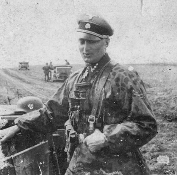 Ngoài ra, cũng có ít nhất 5 sĩ quan cấp tướng của Đức thiệt mạng do đi lạc vào các bãi mìn. Đáng nói ở đây đó là không chỉ đi vào bãi mìn của đối phương mà nhiều sĩ quan Đức còn đi vào bãi mìn của quân mình và thiệt mạng. Nguồn ảnh: Ostdefen.