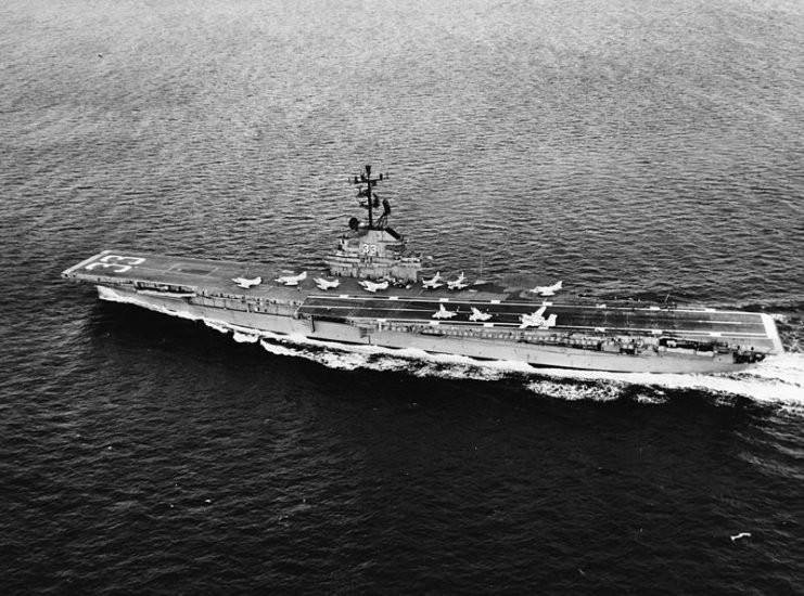 Chuyện lạ thời... chiến tranh lạnh: Tàu Mỹ cứu sống tàu Liên Xô đi lạc - Hình 2 Chuyen la thoi... chien tranh lanh: Tau My cuu song tau Lien Xo di lac-Hinh-2