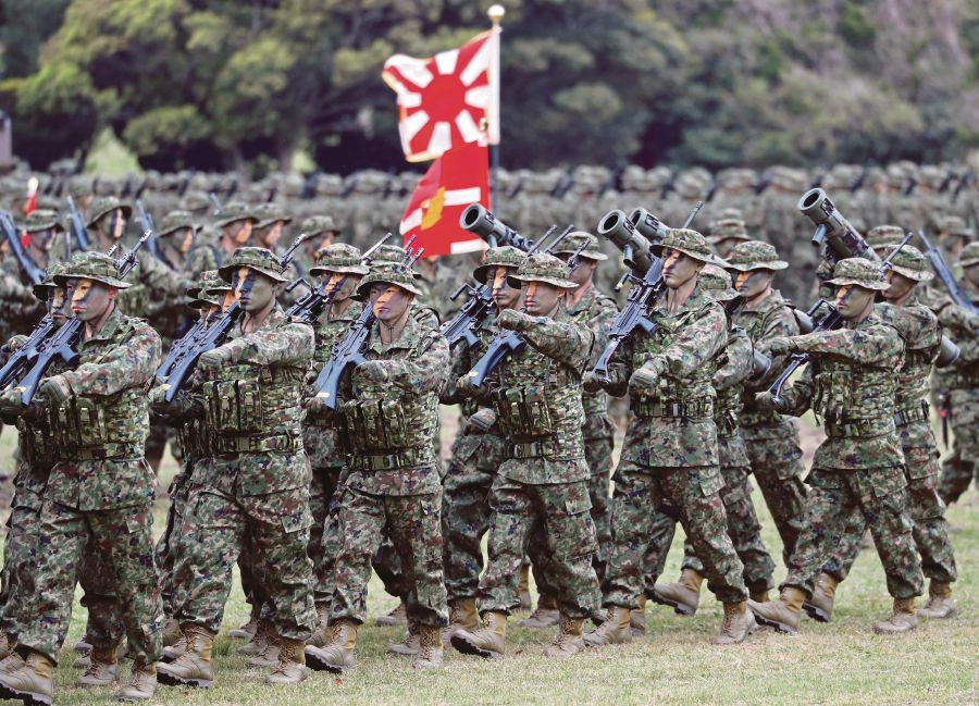 Theo giới quan sát nước ngoài, lực lượng này được Nhật Bản tổ chức đúng theo cách thức tổ chức của lực lượng Thuỷ quân Lục chiến Viễn chinh Mỹ với thời gian huấn luyện lâu hơn, cơ cấu tô chức và trang bị phù hợp với các hoạt động triển khai phản ứng nhanh bao gồm cả phản ứng với các cuộc xung đột vũ trang cũng như các thảm hoạ thiên nhiên. Nguồn ảnh: Pinterest.