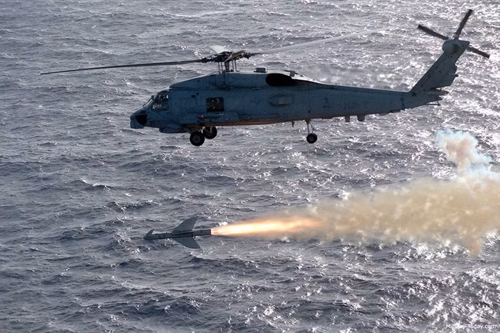 Tầm bắn của Penguin Mk 2 và Mk 3 lần lượt đạt 34km và 55km.