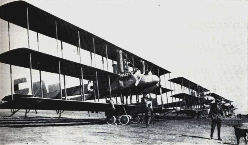 Máy bay ném bom loại Caproni Ca.42 do Italia chế tạo. Nguồn ảnh: Fotoreports.
