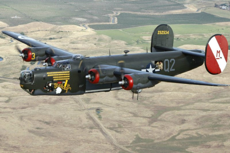Máy bay ném bom B-245 Liberator Witchcraft của Mỹ trong Chiến tranh Thế giới thứ hai. Nguồn ảnh: Fotoreports.