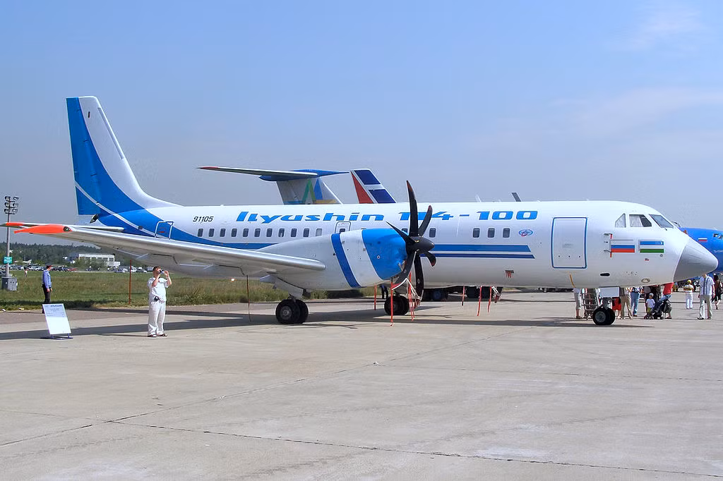 Theo phía Nga, Il-114 được lựa chọn làm loại máy bay trinh sát điện tử tương lai vì đây là loại máy bay có khả năng bay ổn định, tốc độ bay hành trình cực thấp, tầm bay tốt và quá trình nâng cấp sẽ diễn ra đơn giản, tiết kiệm chi phí, do đó ngân sách Không quân Nga đầu tư vào Il-114-300 sẽ không quá cao. Nguồn ảnh: Consc.