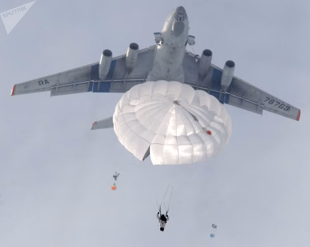 Ở mặt trận châu Á, chính những lính dù Liên Xô đã là lực lượng đầu tiên đổ bộ được xuống Mãn Châu Lý - giành quyền kiểm soát khu vực này từ Nhật. Nguồn ảnh: Sputnik.