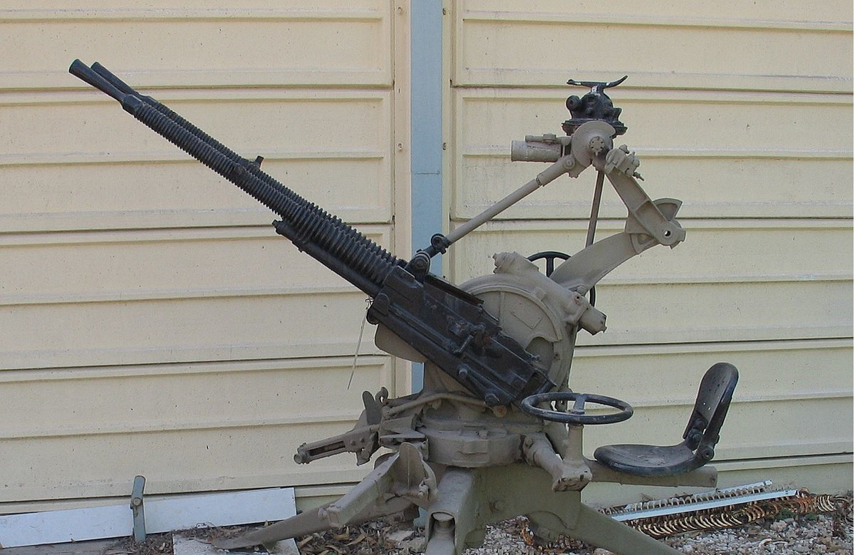 Nếu kết hợp nhiều khẩu M1929 lại với nhau, tốc độ bắn sẽ tăng lên theo cấp số nhân - cho phép tạo ra mật độ đạn dày đặc. Kiểu kết hợp này thường được tìm thấy trên những thiết giáp hạm hay tuần dương hạm cỡ lớn với nhiệm vụ phòng không cực kỳ hiệu quả