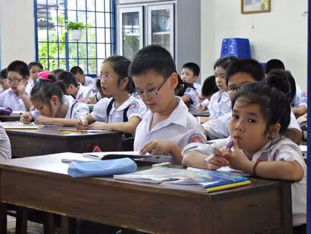 Hai Phong: Co ho khau dung tuyen, tre van bi tu choi tiep nhan vao lop 1