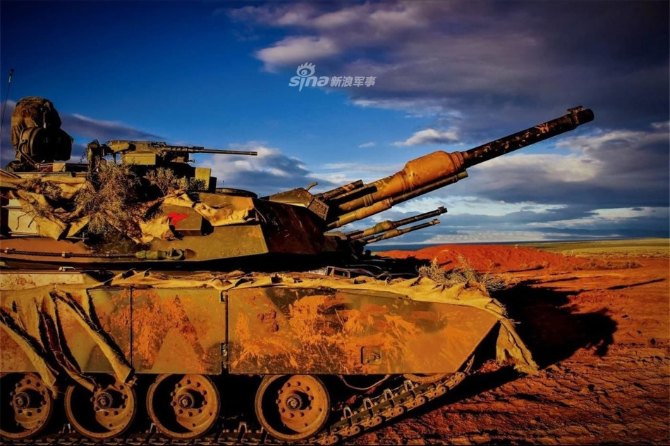 Hiện tại, Australia là một trong số ít quốc gia sử dụng loại xe tăng này của Mỹ. Các quốc gia khác cũng sử dụng Abrams ngoài Mỹ bao gồm Ai Cập, Iraq, Kuwait, Ả Rập Xê út và Ma-rốc. Nguồn ảnh: Sina.