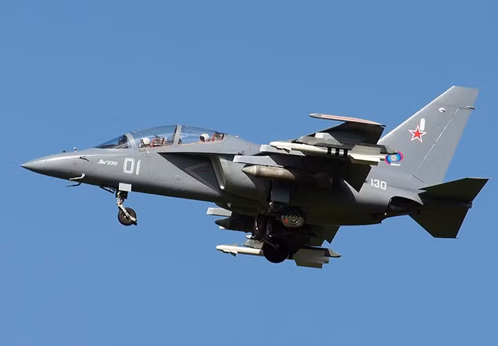 Tốc độ tối đa: 1.050 km/h; tầm bay: 2.000 km; trần bay tối đa: 12.500 m. (Ảnh: Jetphotos)