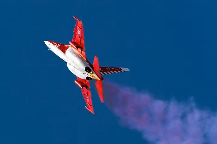 Ngoài nhiệm vụ huấn luyện, trong trường hợp cần thiết, Yak-130 có thể thực hiện các sứ mệnh tấn công hạng nhẹ và trinh sát. (Ảnh: Jetphotos)