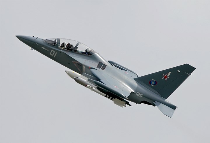 Trong tương lai, loại máy bay này có thể được thiết kế khả năng tiếp dầu trên không để gia tăng phạm vi thực hiện nhiệm vụ tấn công của nó. (Ảnh: Jetphotos)