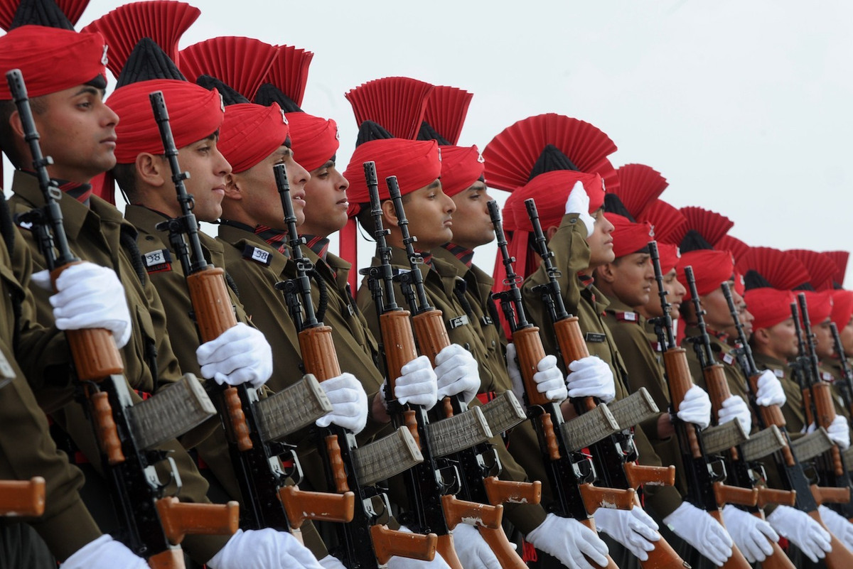 Việc đánh bại được quân đội Ấn Độ hay chiếm được toàn bộ Ấn Độ là điều dễ dàng hơn so với việc chiếm được bốn quốc gia kể trên. Tuy nhiên một lần nữa vấn đề bình định sau chiến tranh lại được đặt ra. Giống với Trung Quốc, ngoài chính quyền Ấn Độ hiện tại ra, không có bất cứ chính quyền nào khác có đủ khả năng quản lý được đất nước này. Nói một cách ngắn gọn thì Ấn Độ và Trung Quốc là hai chính quyền duy nhất trên thế giới hiện nay có kinh nghiệm quản lý... tỷ dân. Nguồn ảnh: BI.