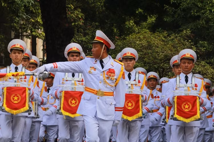 Đội hình quân nhạc trong buổi lễ diễu binh năm 2015 kỷ niệm 70 năm Cách mạng tháng 8 và Quốc khánh 2/9. Nguồn ảnh: Baomoi.