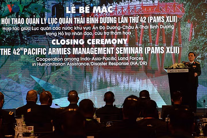 Phần phát biểu của Thượng tướng Phạm Hồng Hương - Phó Tổng Tham mưu trưởng Quân đội Nhân dân Việt Nam. Thượng tướng bày tỏ sự cảm ơn trước những lời ngợi khen của Đại tướng Mỹ Brown.