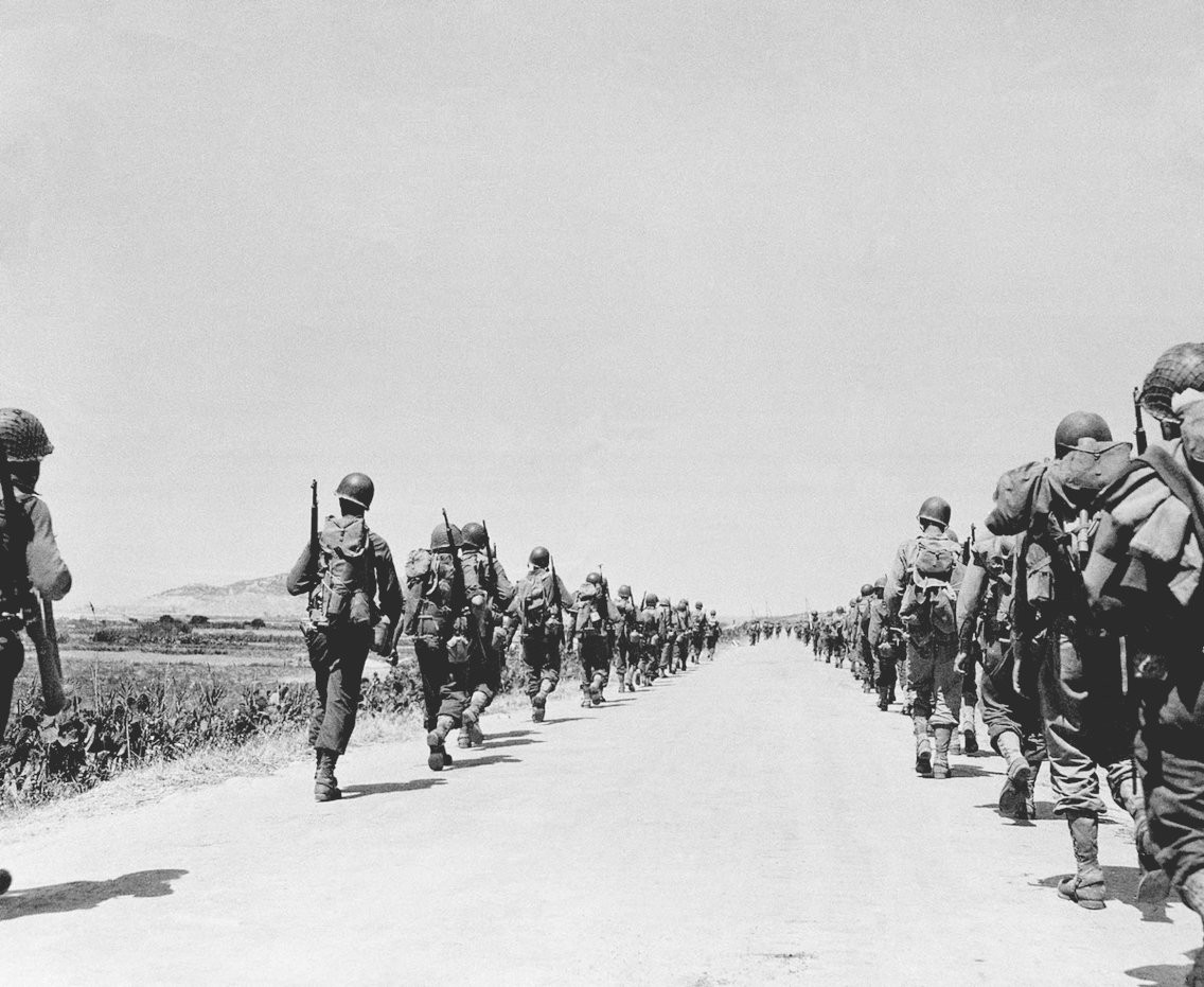 Một trong những lực lượng tại chỗ giúp ích rất nhiều cho quân Đồng minh trong chiến dịch này lại chính là các tổ chức Mafia - vốn có quê hương ở Sicily và cũng chống đối chủ nghĩa phát xít tới cùng. Nguồn ảnh: BI.