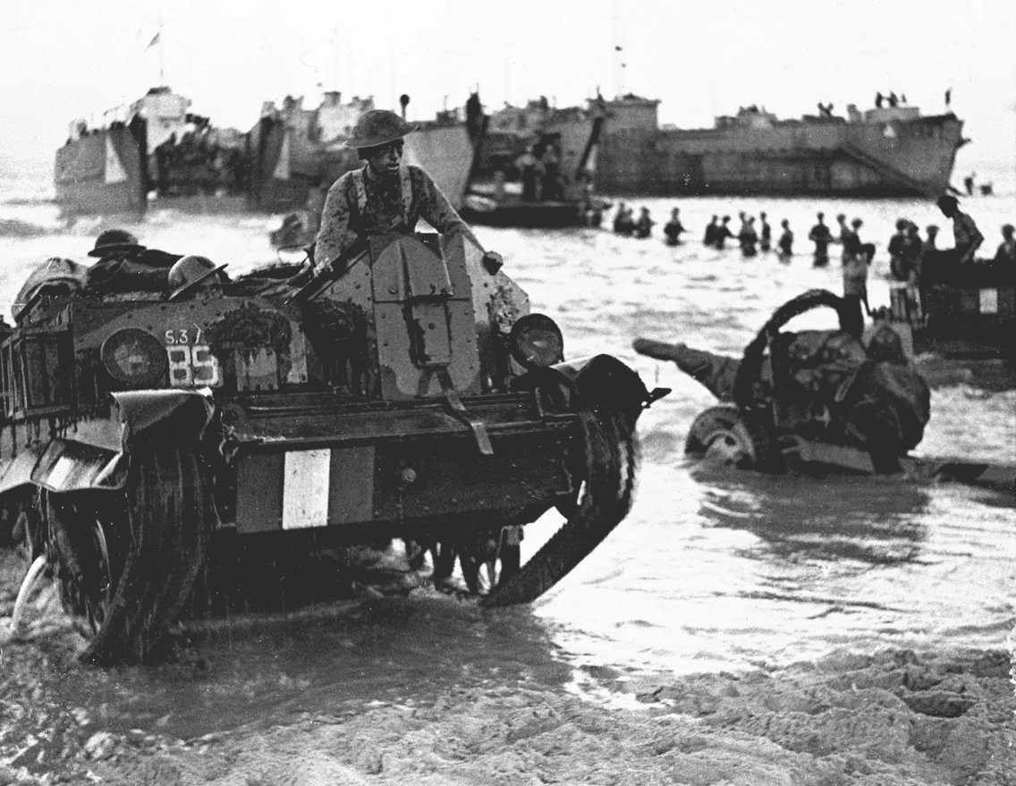 Cụ thể, quân Italy có 4678 lính bị thiệt mạng, 32.500 lính bị thương và có tới 152.000 lính bị bắt làm tù binh - tương đương với từ 10 tới khoảng 13 sư đoàn đủ. Nguồn ảnh: BI.