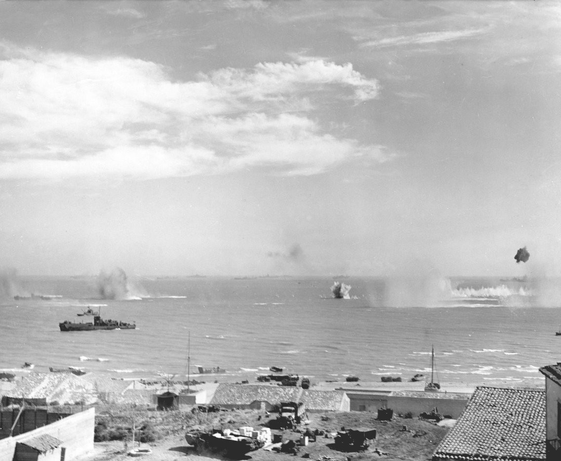 Trong khi đó, con số thương vong ở lính Mỹ cũng chỉ là 2811 lính thiệt mạng, 6471 lính bị thương và 686 lính bị bắt làm tù binh. Nguồn ảnh: BI.