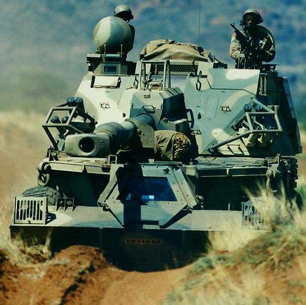 Tầm bắn của G6 cũng là cực kỳ đáng nể. Với loại đạn nổ mạnh thông thường, tấm bắn của nó có thể lên tới tối đa 50.000 mét - tương đương 50 km. Với loại đạn tăng tầm, tầm bắn tối đa có thể lên tới 73.000 mét - 73 km với tốc độ bắn tối đa 4 viên/phút. Nguồn ảnh: Militarybase.