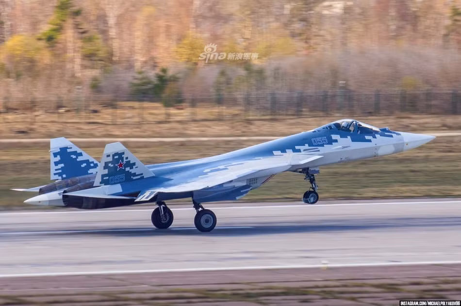 Tuy nhiên, trong tháng tư vừa rồi đột nhiên phía Ấn Độ quyết định dừng chương trình nghiên cứu, chế tạo máy bay tàng hình mà nước này đang hợp tác cùng Moscow, làm dấy lên những hoài nghi về công nghệ tàng hình được phía Nga nghiên cứu, phát triển và chia sẻ cho New Delhi. Mặc dù vậy, giới quan sát lại cho rằng Ấn Độ dừng vì... thiếu kinh phí. Nguồn ảnh: Sina.