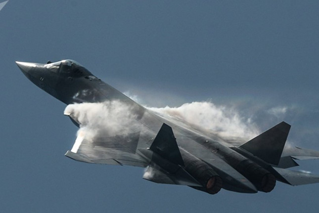 Trước đây, nhiều báo cáo đã hoài nghi về việc Su-57 được xếp vào hạng chiến đấu cơ thế hệ năm. Năm 2016, IHS Jane's thậm chí còn khẳng định, Su-57 chỉ có mỗi cái tên là "chiến đấu cơ thế hệ năm", còn lại không có bất cứ một đặc điểm nào chứng tỏ nó là chiến đấu cơ thế hệ mới. Nguồn ảnh: BI.