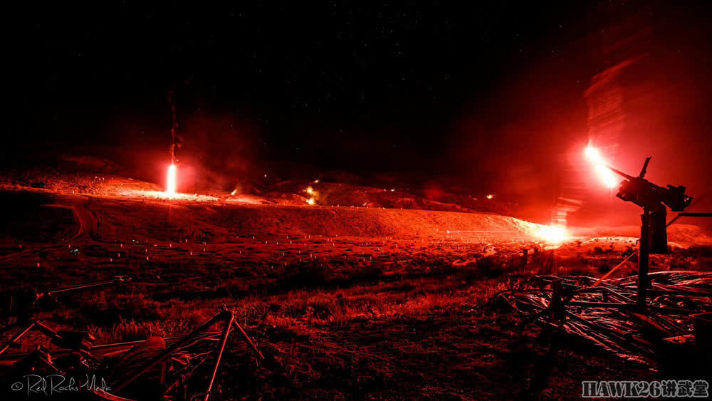 Ngay cả về đêm, trường bắn này cũng không hề yên tiếng súng. Nguồn ảnh: Hawk26.