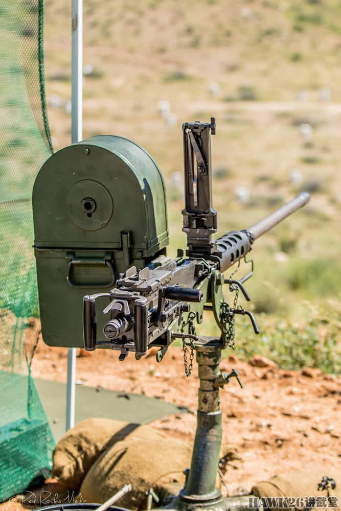 Theo nguyên tắc, mọi loại súng máy đều phải có giá đỡ nếu muốn được sử dụng trong lễ hội này. Nguồn ảnh: Hawk26.