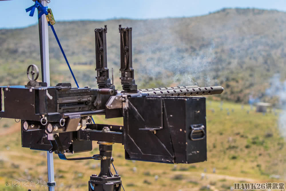 Dàn hai súng máy đồng trục thường thấy trên các tàu chiến trước đây làm nhiệm vụ phòng không. Nguồn ảnh: Hawk26.