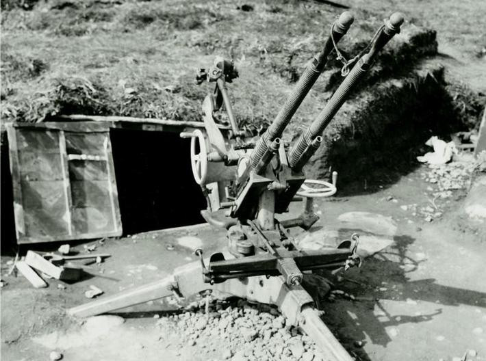 Để tăng cường hiệu quả phòng không, các quốc gia sử dụng súng máy M1929 thường gắn nhiều khẩu súng vào một cơ cấu bắn để có thể đạt được mật độ đạn dày đặc tối đa khi nhắm bắn máy bay địch.