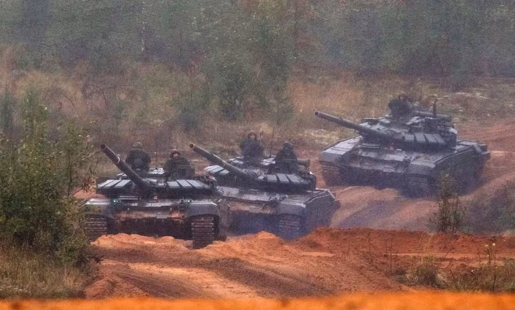 NATO lại cho rằng, cuộc tập trận lớn như Vostok 2018 diễn ra trong bối cảnh hiện tại chứng tỏ Nga đang muốn "tập trung vào việc huấn luyện cho một cuộc xung đột quy mô lớn" trong tương lai. Nguồn ảnh: Militarytoday.