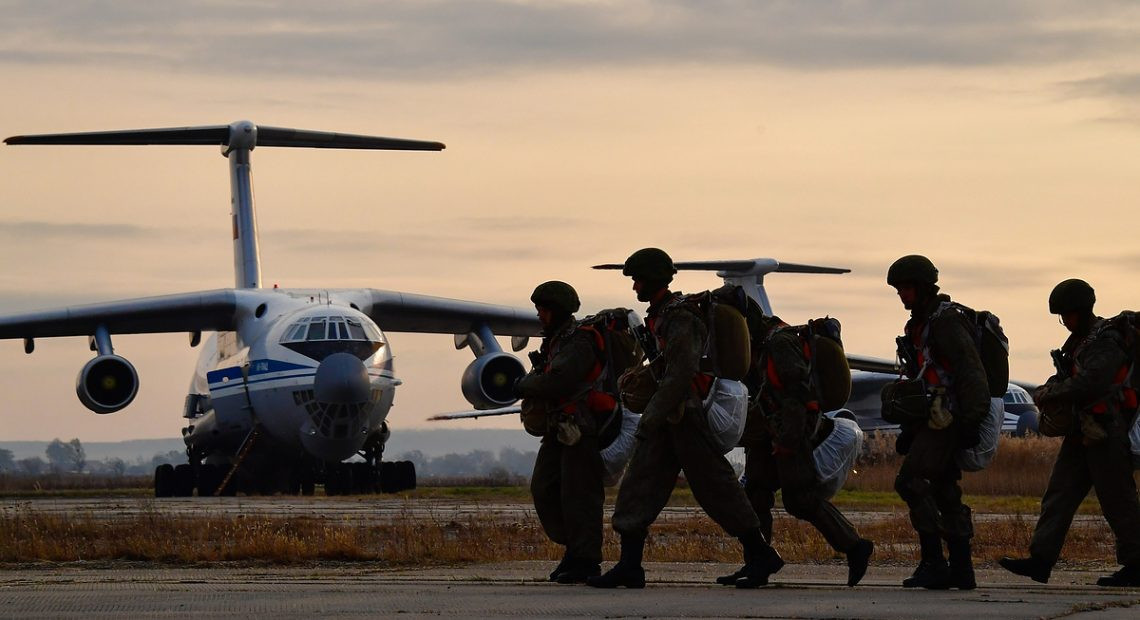 Cuộc tập trận này mang tên Vostok 2018 (tạm dịch là Đông-2018) dự kiến sẽ diễn ra vào giữa tháng 9 tới đây - Chỉ huy Quân khu Trung tâm quân đội Nga khẳng định với TASS hôm thứ tư vừa rồi. Nguồn ảnh: TASS.